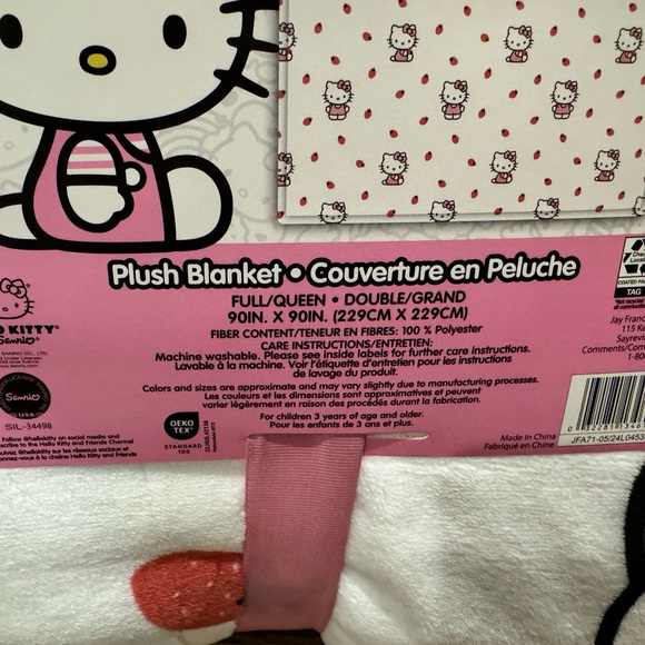 Hello Kitty - Plush Blanket Full/Queen - Picture 4 of 4